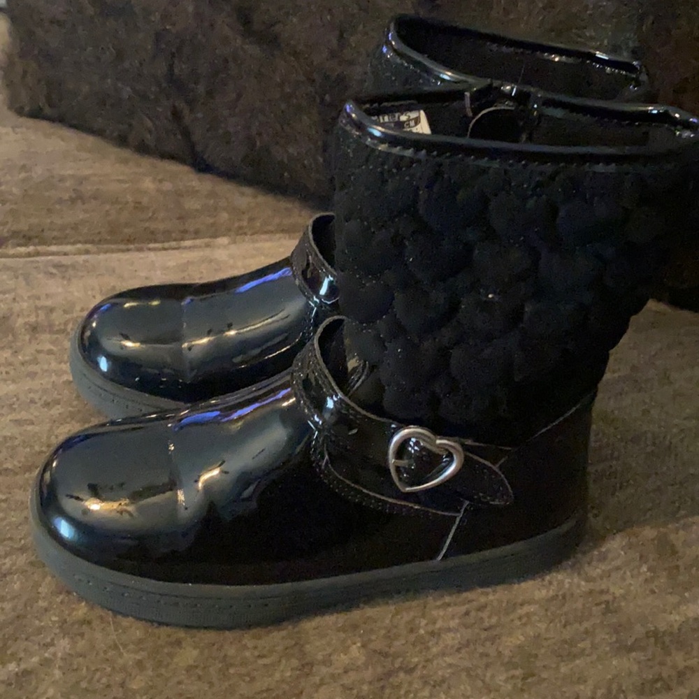 Black shiny Carter’s boots. Very gently worn. Great condition